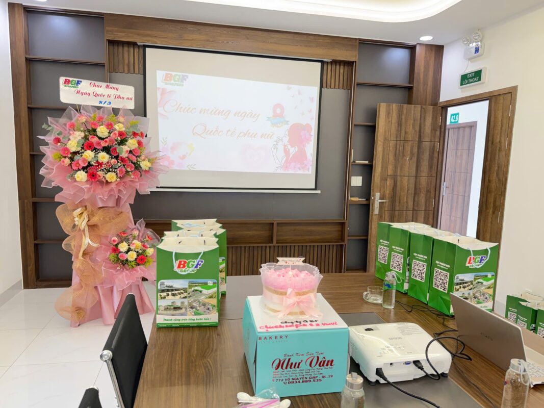 Chúc mừng ngày Quốc Tế Phụ Nữ 8/3🌸🌸🌸