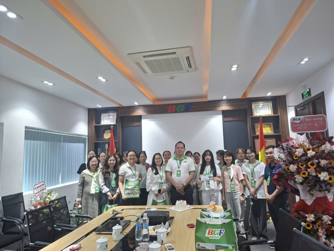 Chúc mừng ngày Quốc Tế Phụ Nữ 8/3🌸🌸🌸