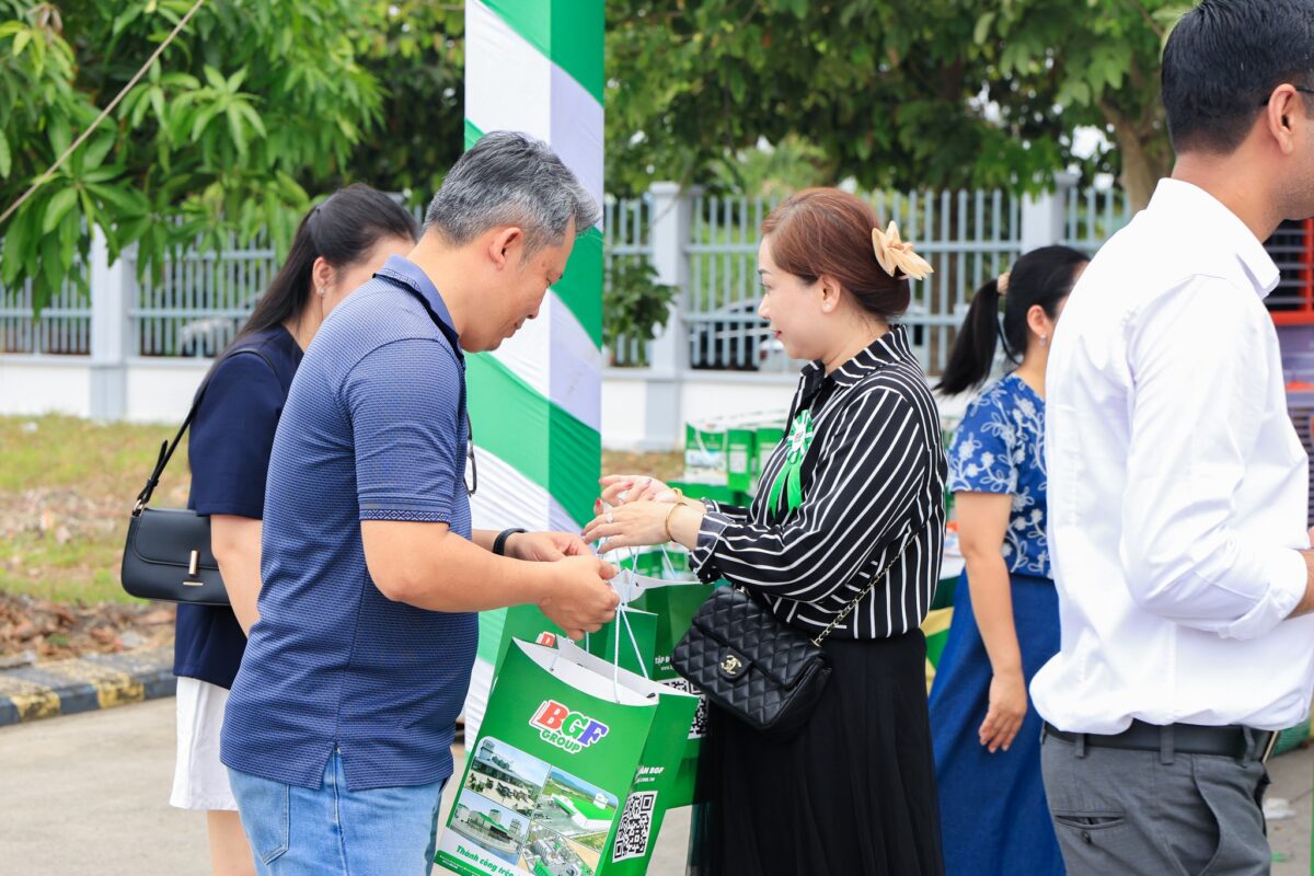 🎉 CHÚC MỪNG LỄ KHÁNH THÀNH GIAI ĐOẠN 1 – KHỞI CÔNG GIAI ĐOẠN 2 NHÀ MÁY BIGRFEED VĨNH LONG - KỶ NIỆM 12 NĂM THÀNH LẬP TẬP ĐOÀN BGF (22/4/2014 – 22/4/2026)