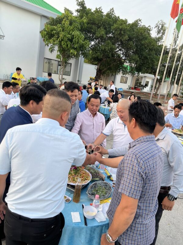Họp Kinh Doanh và Tiệc tất niên tại BGF-BIGRFEED Vĩnh Long.