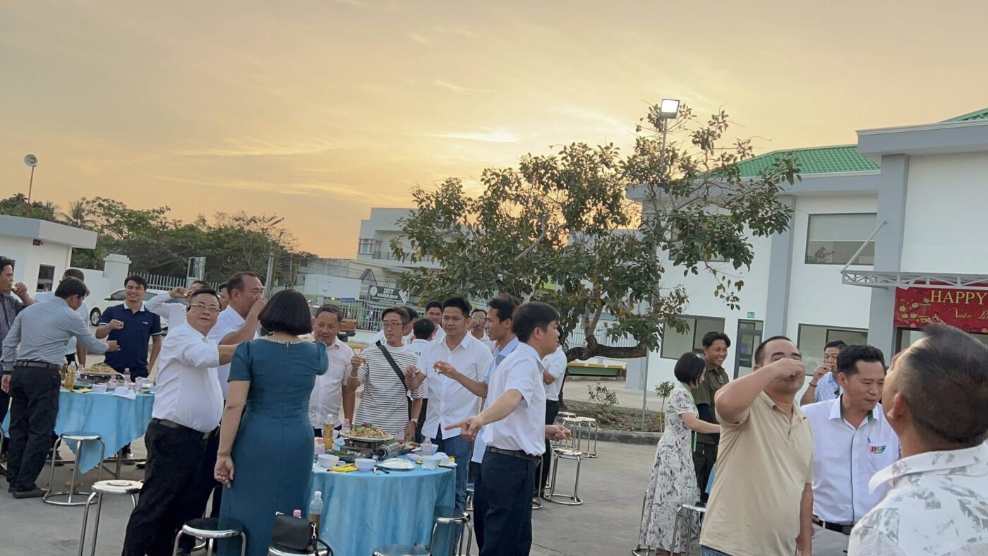 Họp Kinh Doanh và Tiệc tất niên tại BGF-BIGRFEED Vĩnh Long.