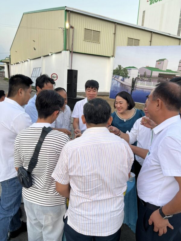 Họp Kinh Doanh và Tiệc tất niên tại BGF-BIGRFEED Vĩnh Long.