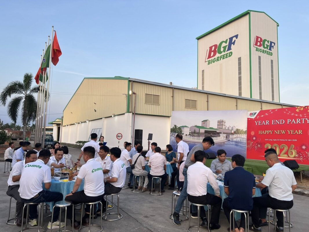 Họp Kinh Doanh và Tiệc tất niên tại BGF-BIGRFEED Vĩnh Long.
