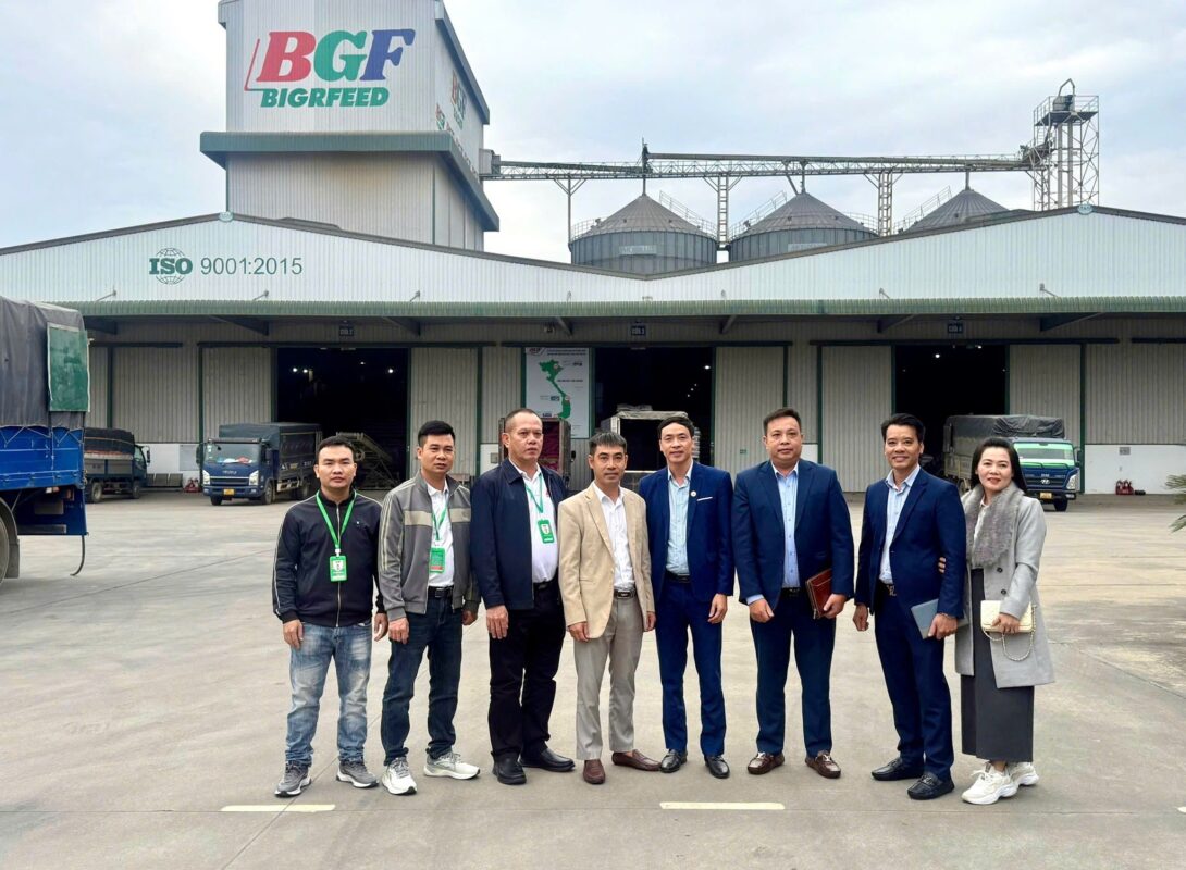 LỄ KÝ KẾT HỢP ĐỒNG ĐẦU TƯ LẮP ĐẶT HỆ THỐNG ĐIỆN MẶT TRỜI