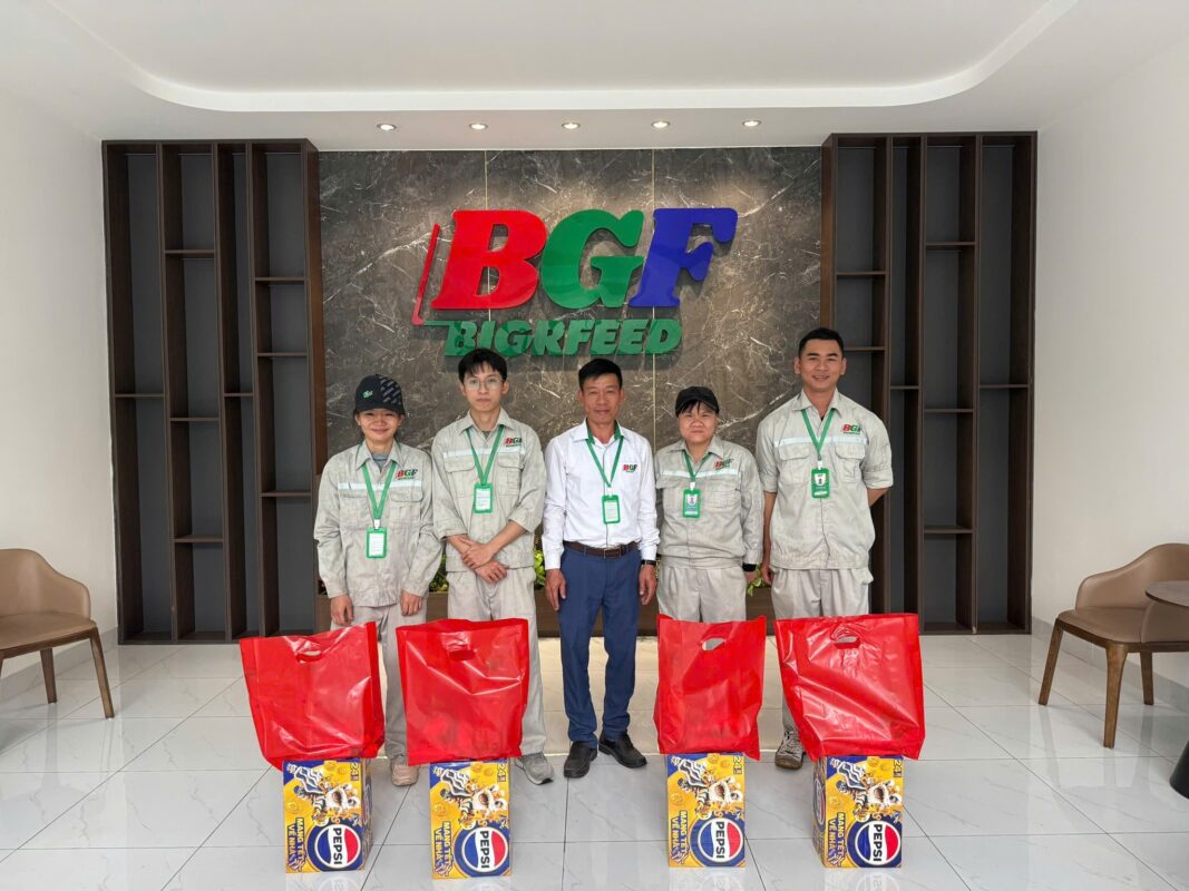 Tập thể cán bộ, người lao động Tập đoàn BGF xin trân trọng ghi nhận và cảm ơn sự quan tâm, đồng hành của Công đoàn công ty. Chúc cho CBCNV một năm mới nhiều may mắn và thành công.