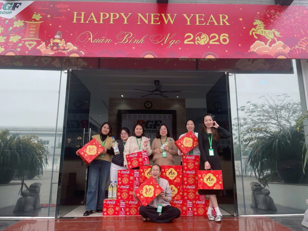Tập thể cán bộ, người lao động Tập đoàn BGF xin trân trọng ghi nhận và cảm ơn sự quan tâm, đồng hành của Công đoàn công ty. Chúc cho CBCNV một năm mới nhiều may mắn và thành công.