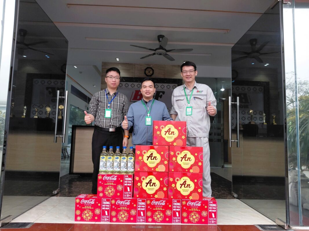 Tập thể cán bộ, người lao động Tập đoàn BGF xin trân trọng ghi nhận và cảm ơn sự quan tâm, đồng hành của Công đoàn công ty. Chúc cho CBCNV một năm mới nhiều may mắn và thành công.