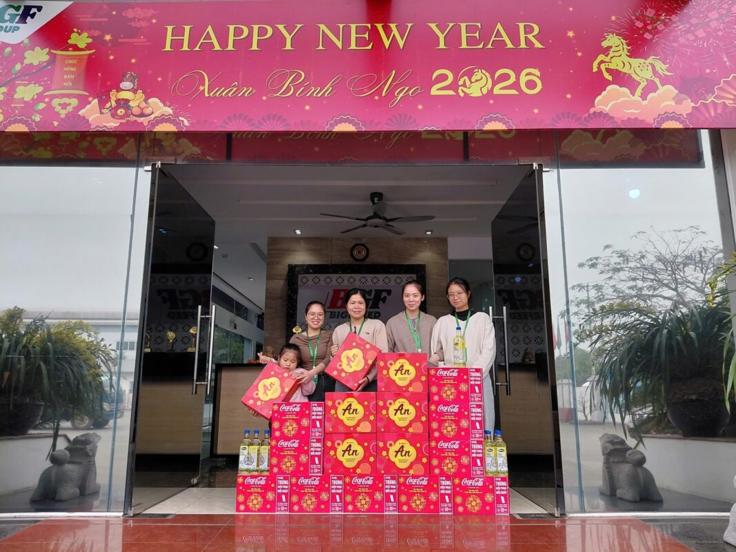 Tập thể cán bộ, người lao động Tập đoàn BGF xin trân trọng ghi nhận và cảm ơn sự quan tâm, đồng hành của Công đoàn công ty. Chúc cho CBCNV một năm mới nhiều may mắn và thành công.